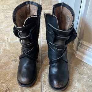 Black Freebird Baker boots size 10. Barely worn.